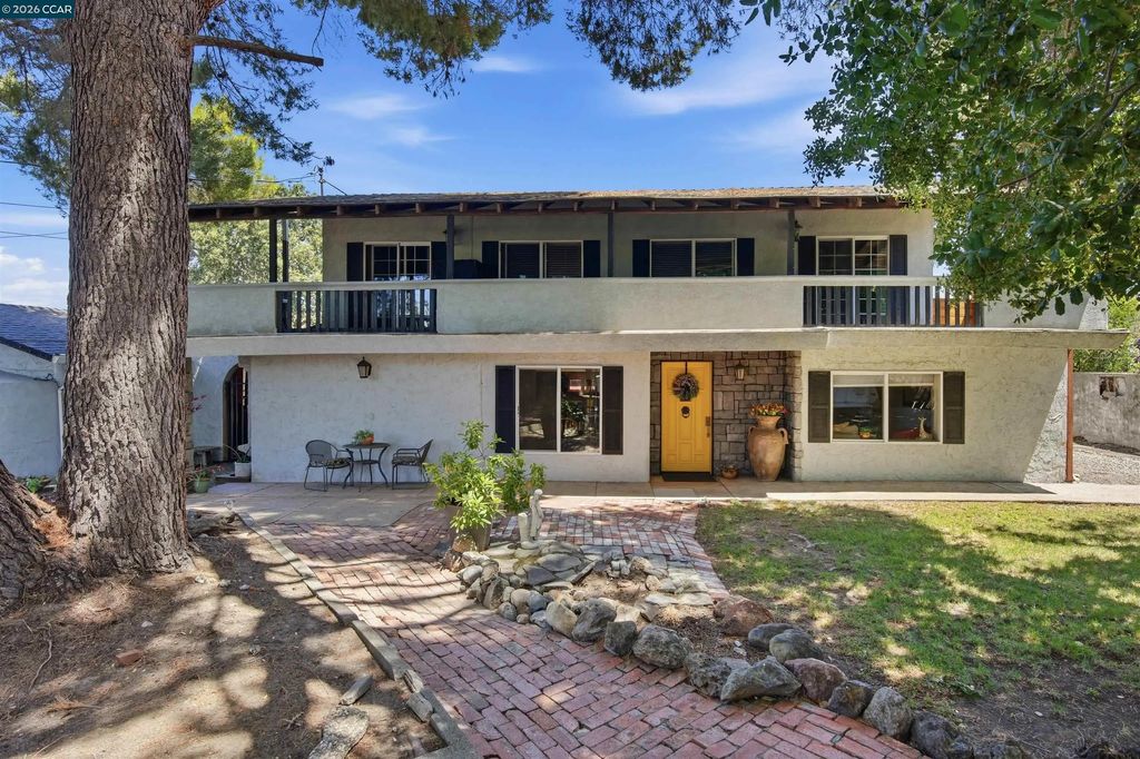 5249 Olive Dr., Concord