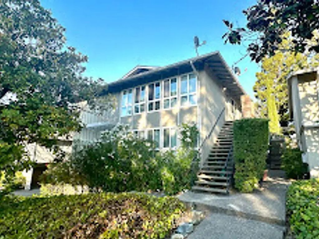 N/A, Redwood City