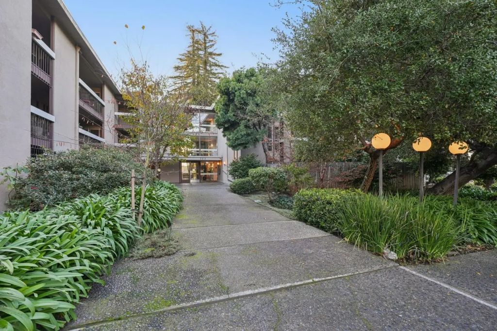 323 Monte Vista Avenue 203, Oakland