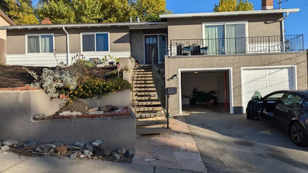 1187 Overlook Avenue, Hayward