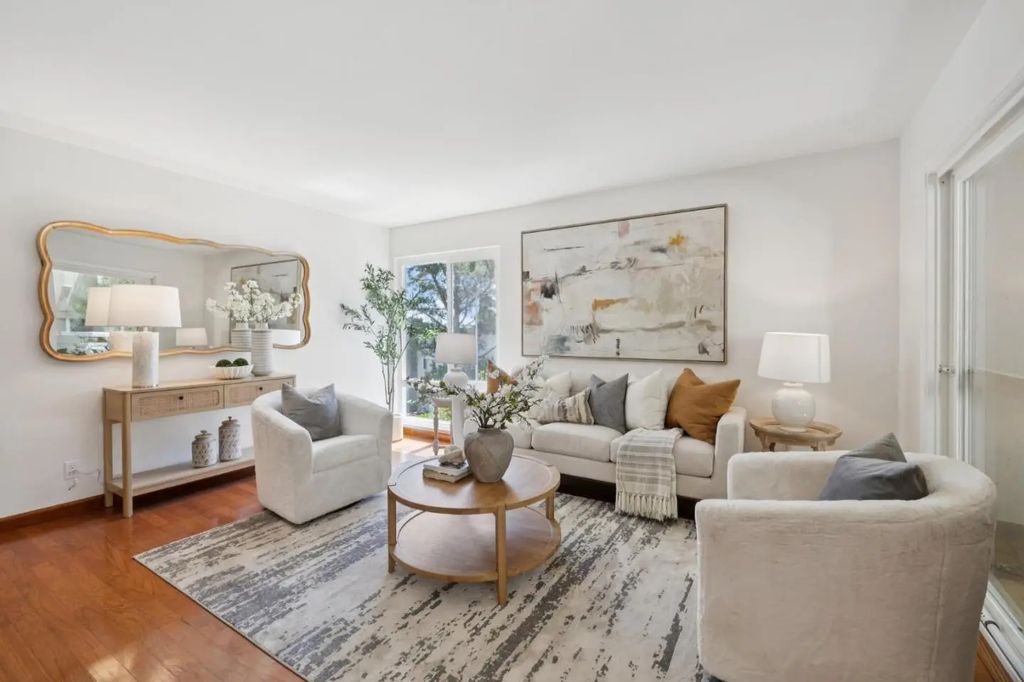 1101 Continentals Way 112, Belmont