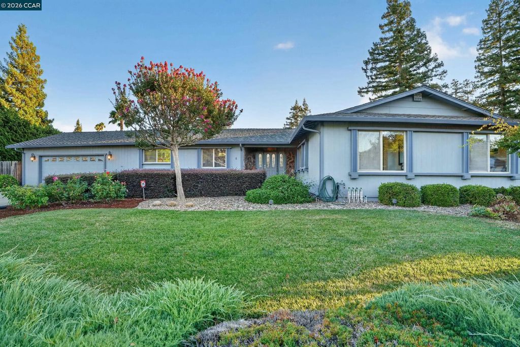 8 Casey Glen Ct, Clayton