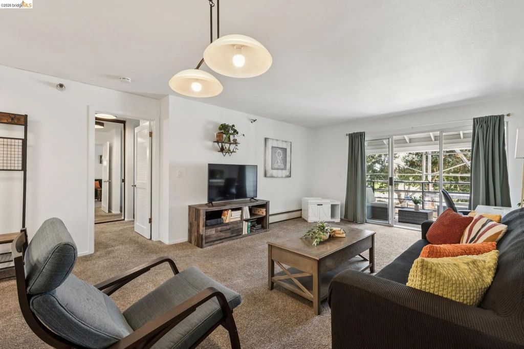 1203 Melville Sq 216, Richmond