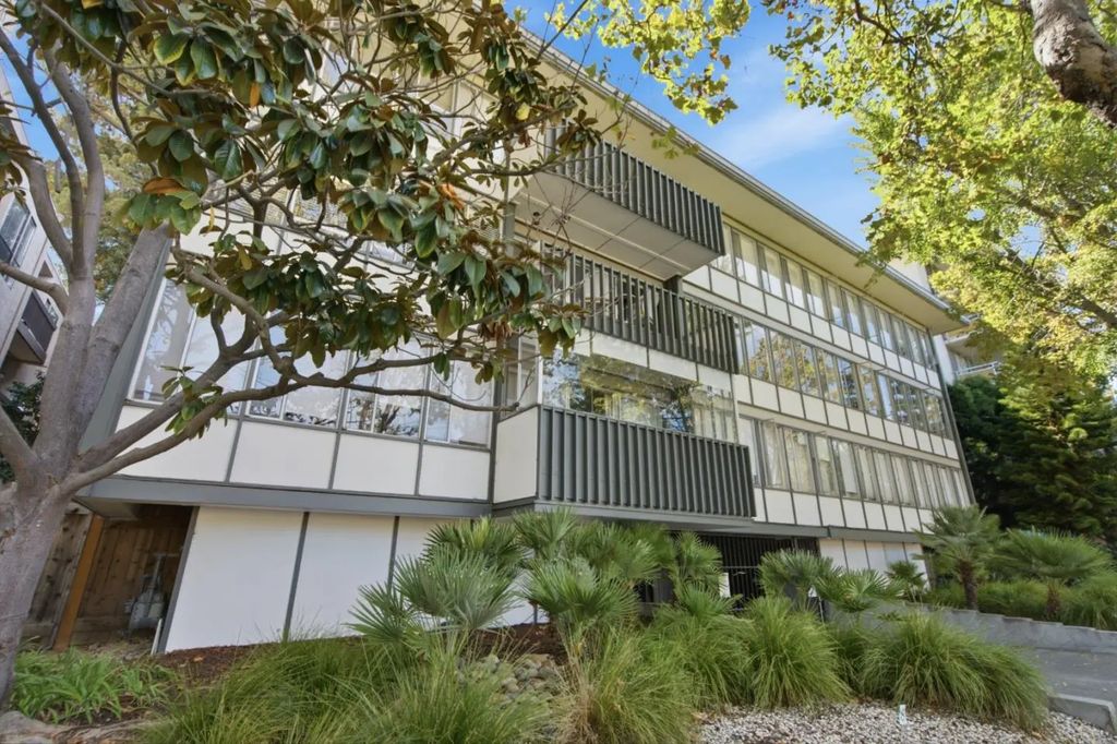 808 Laurel Avenue 202, San Mateo