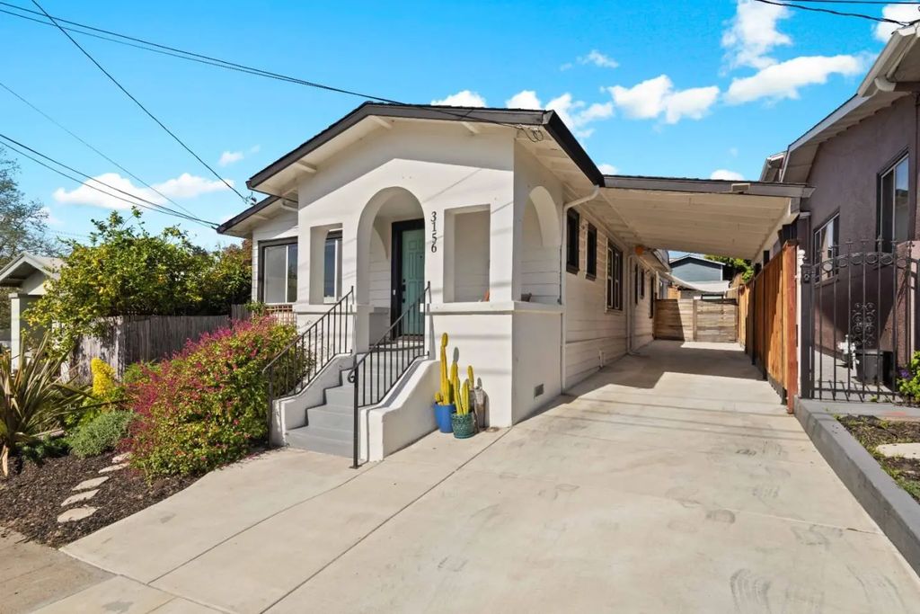 3156 Texas Street, Oakland