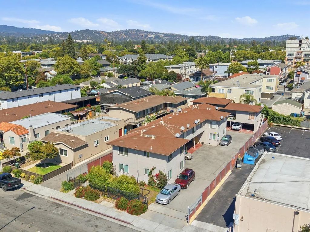 128 Roosevelt Avenue, Redwood City