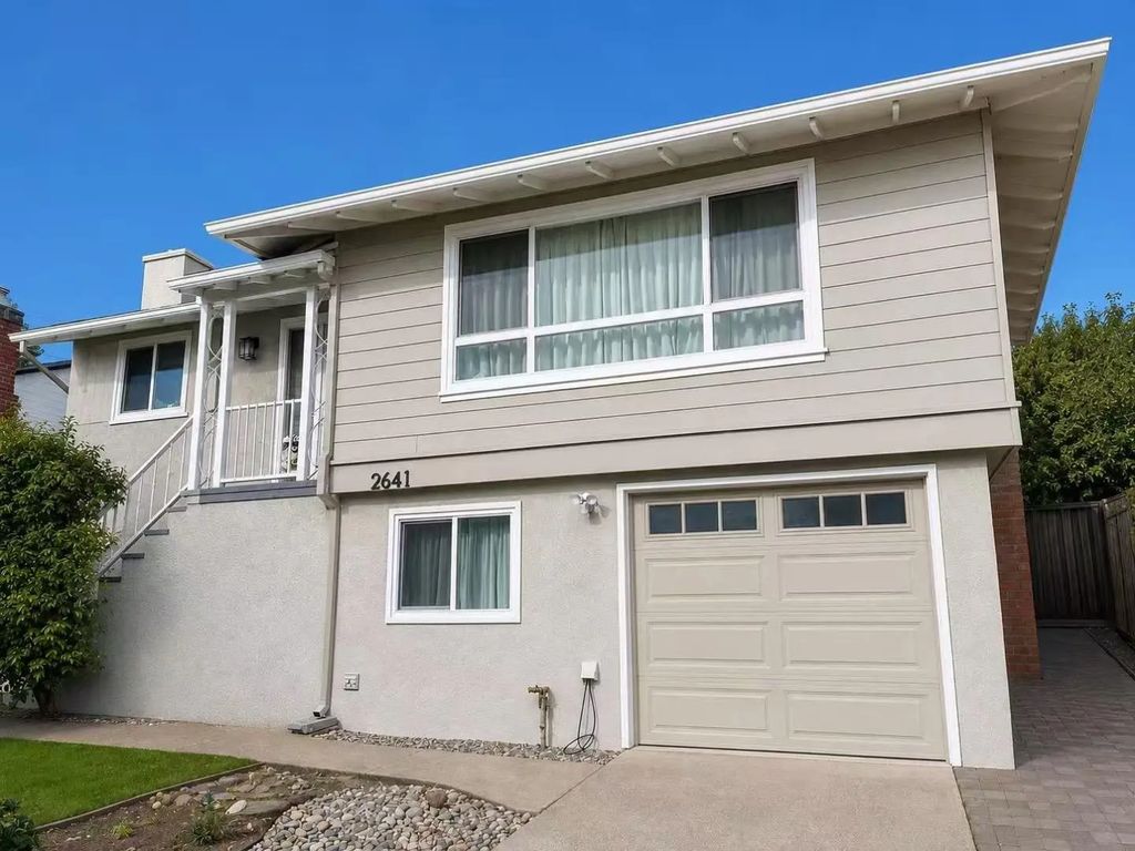 2641 San Carlos Avenue, San Carlos