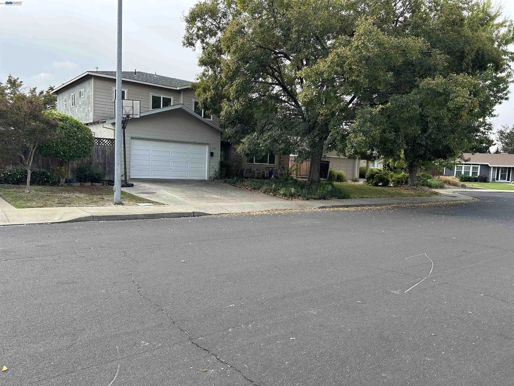 649 Jade Pl, Livermore