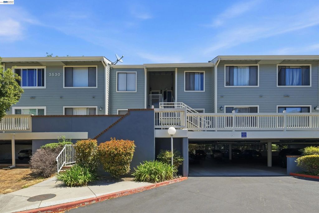 3530 Oakwood Terrace 104, Fremont