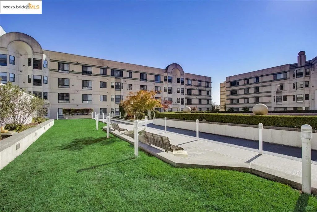 989 Webster Street #450, Oakland