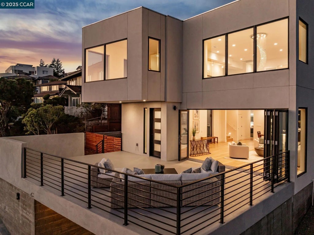 158 Lawson Road, Kensington