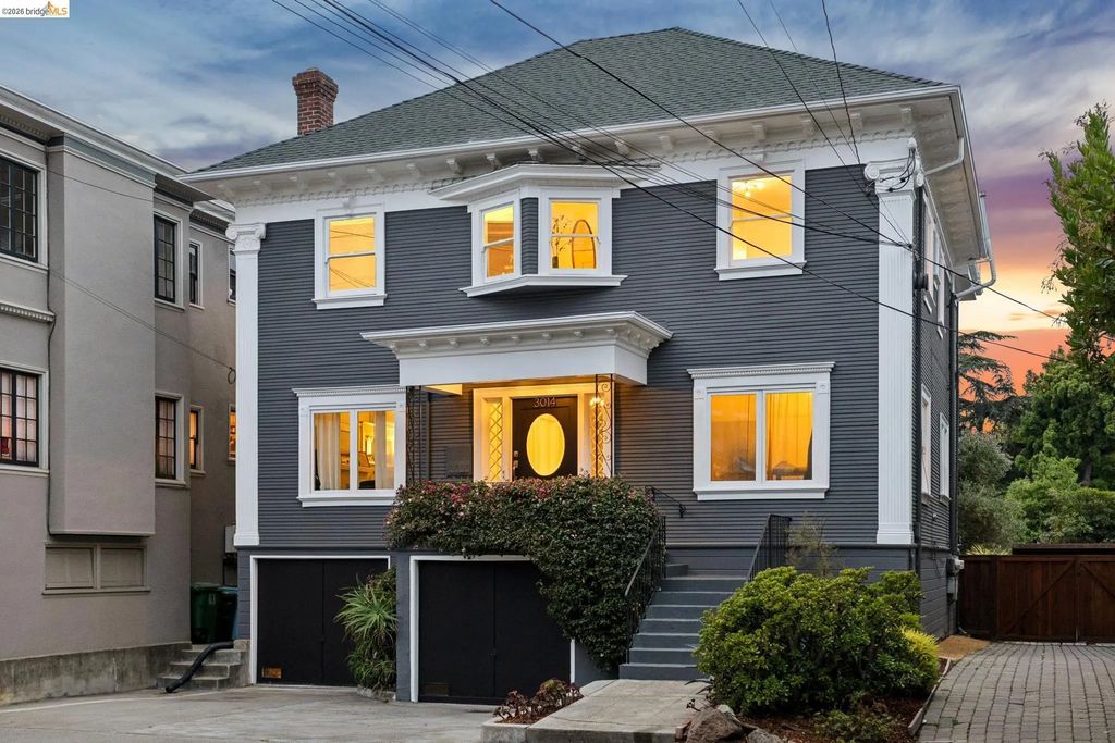 3014 College Avenue, Berkeley