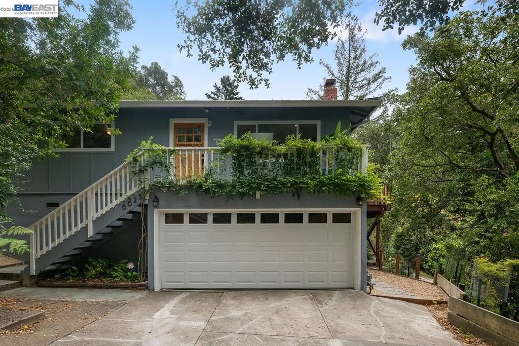 6625 Thornhill Dr, Oakland