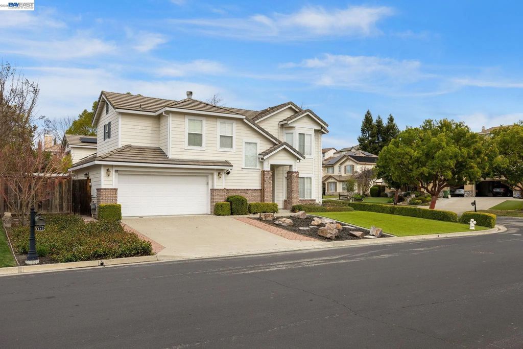 143 Shelterwood Ln, Danville