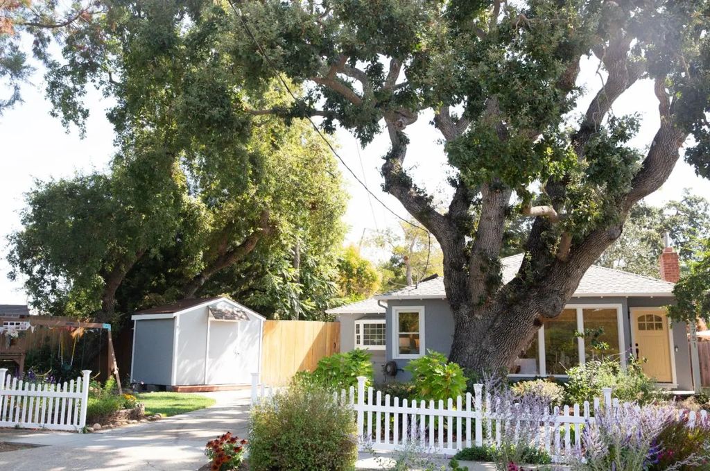 3751 Bay Road, Menlo Park
