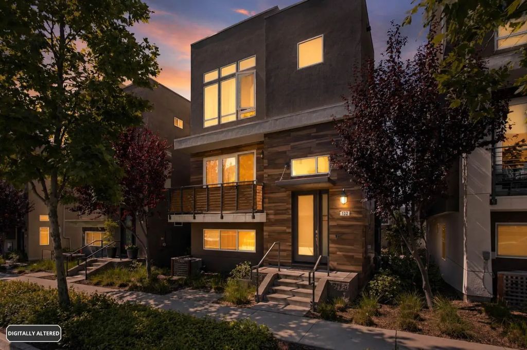 132 Llano De Los Robles Avenue, San Jose