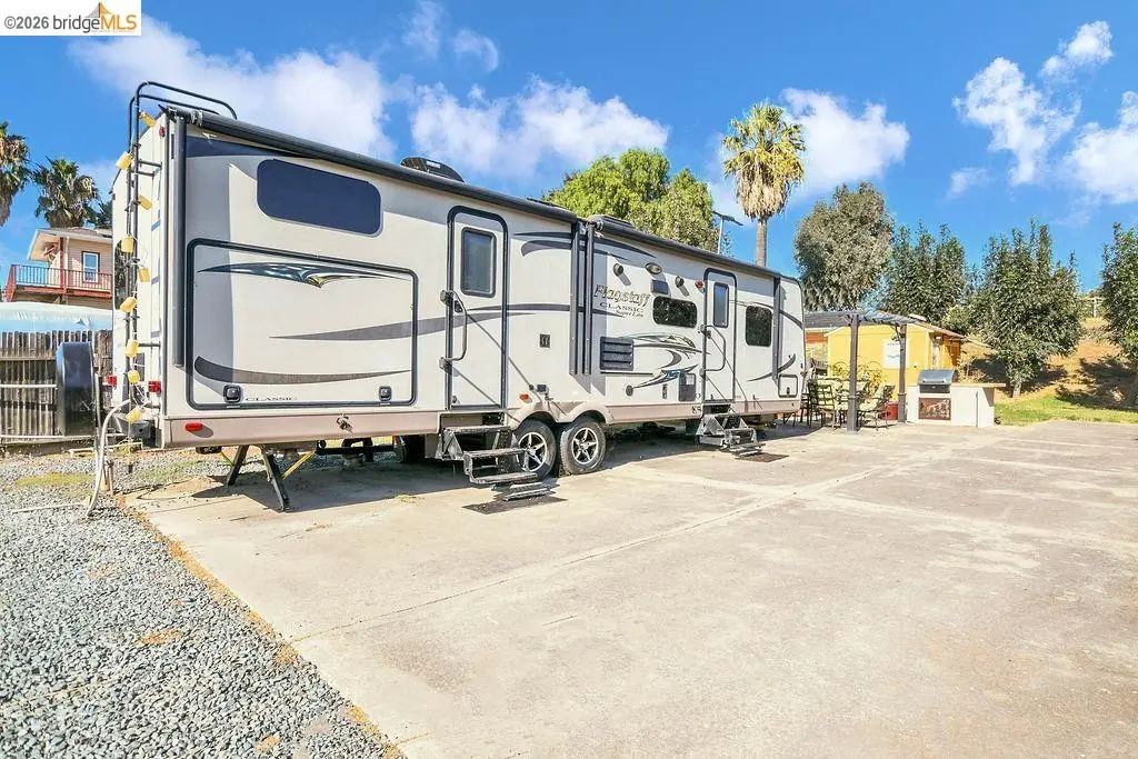 4960 Sandmound Boulevard, Oakley