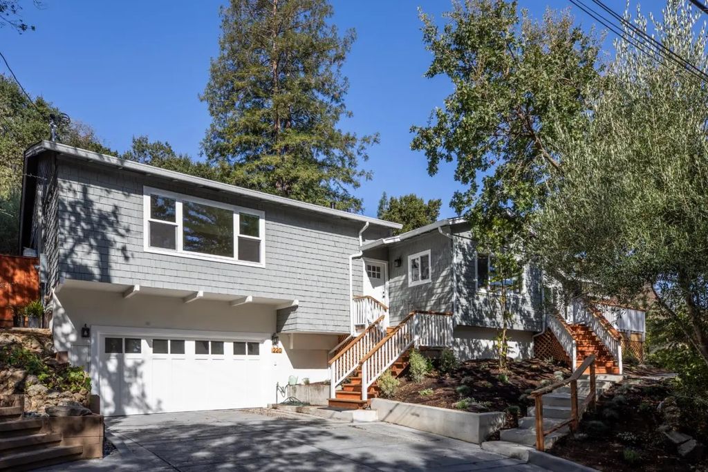 220 Canyon Drive, Portola Valley