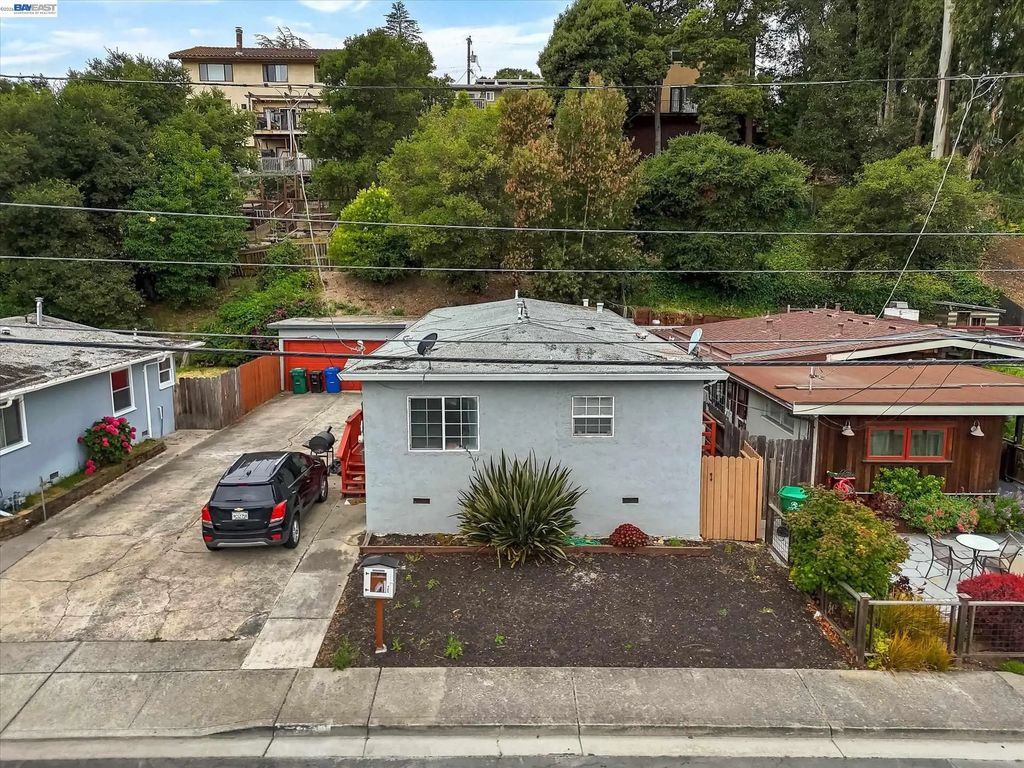 512 Tennent Ave, Pinole