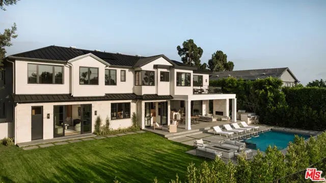 169 N Saltair Avenue, Los Angeles