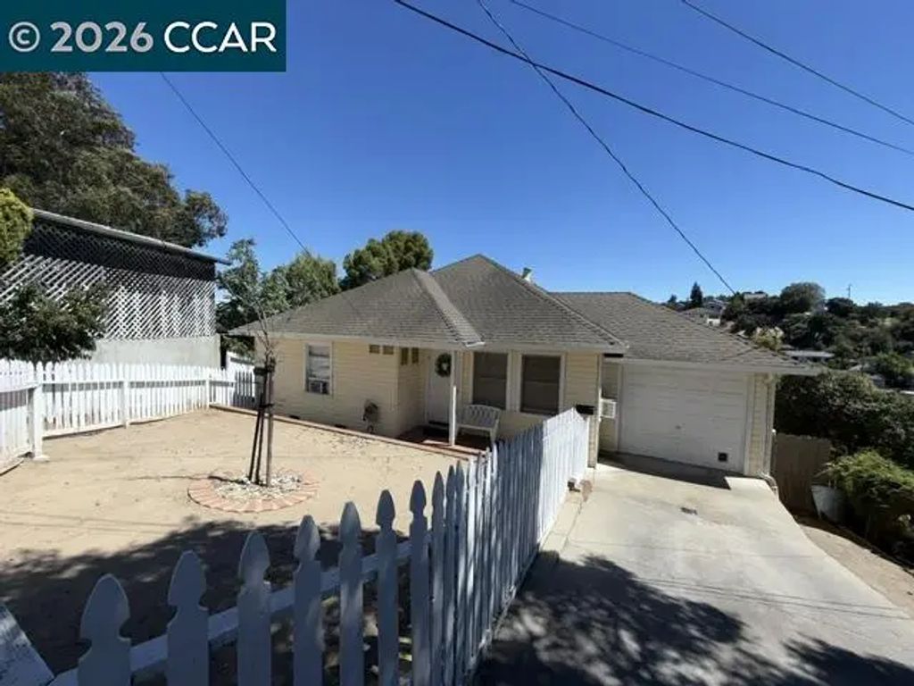 2344 Scenic Ave, Martinez