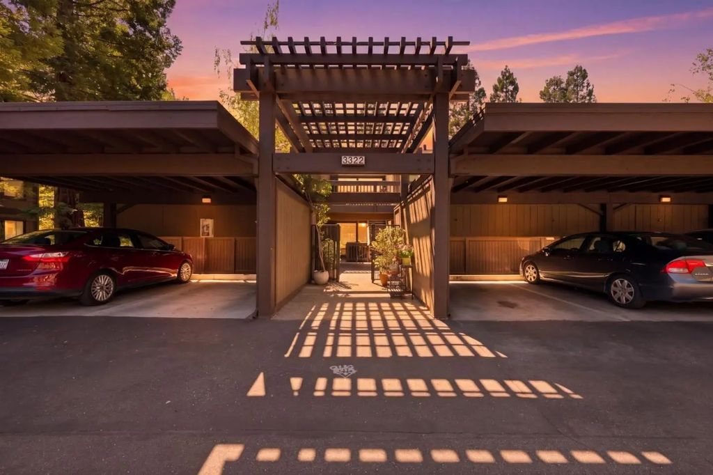 3322 Brittan Avenue 4, San Carlos