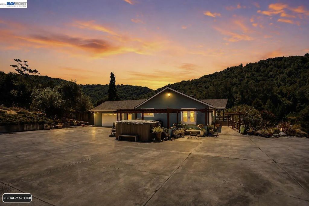 26928 Palomares Rd, Castro Valley