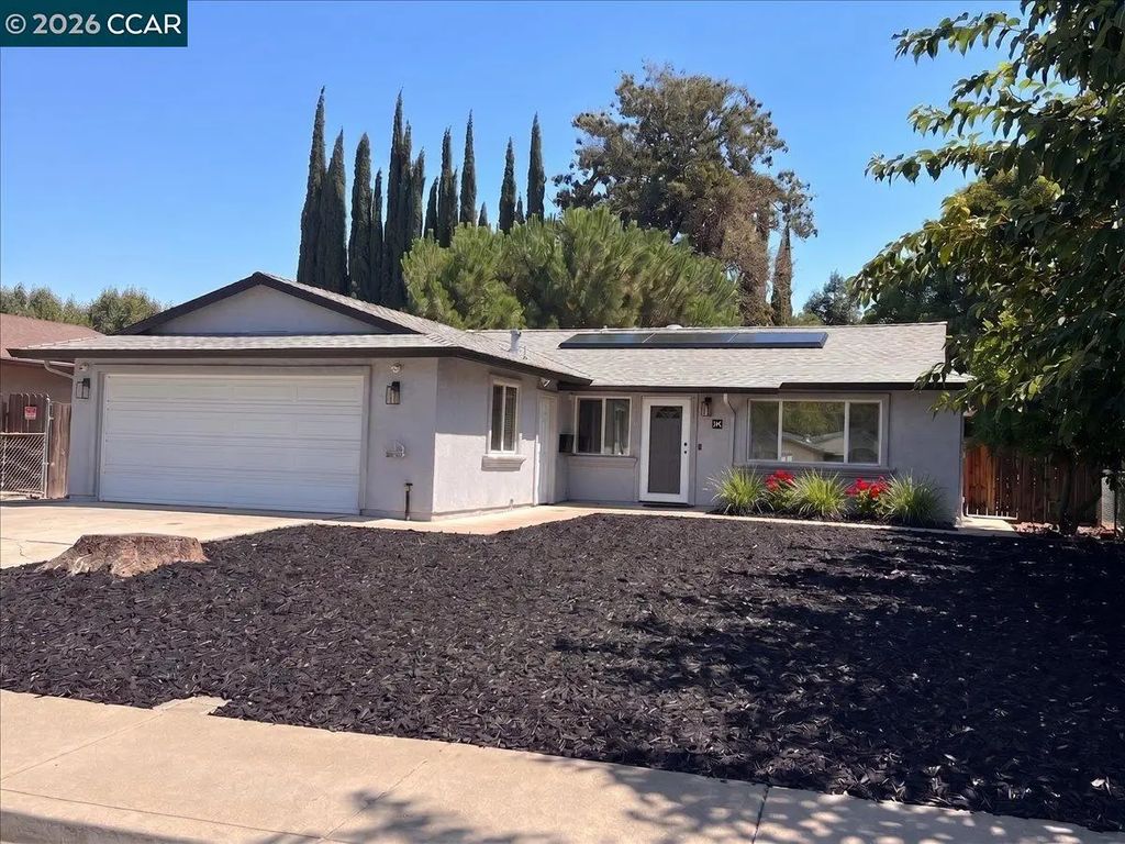 916 N Estates Dr, Brentwood