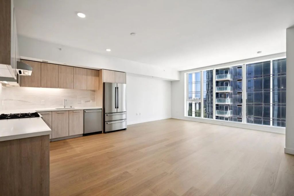 188 W St James Street 11107, San Jose
