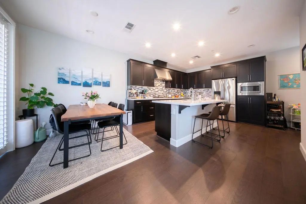 3875 Parasol Common, Fremont