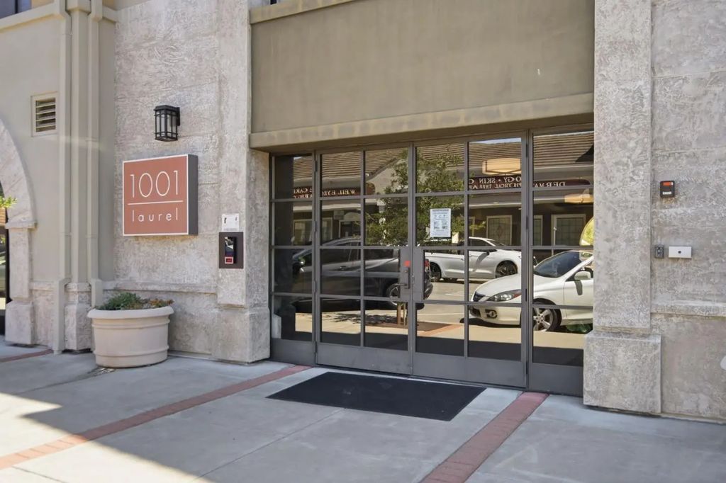 1001 Laurel Street 113, San Carlos