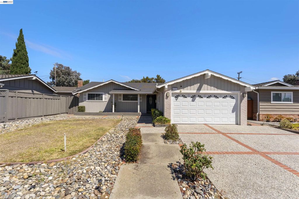 4852 Regents Park Ln, Fremont