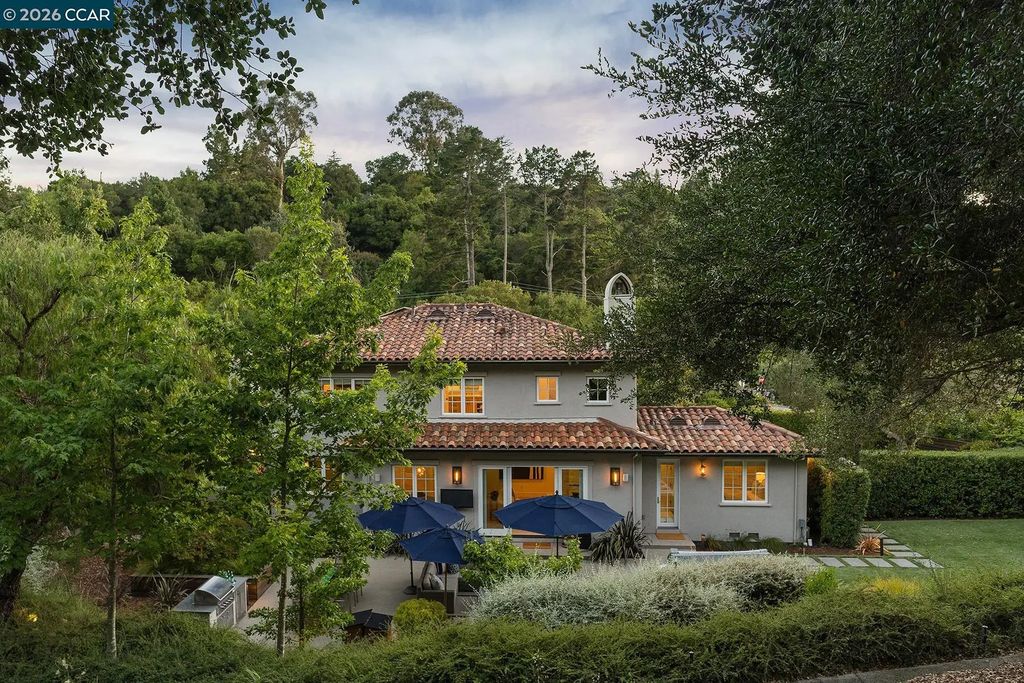 31 Sandy Ct, Orinda