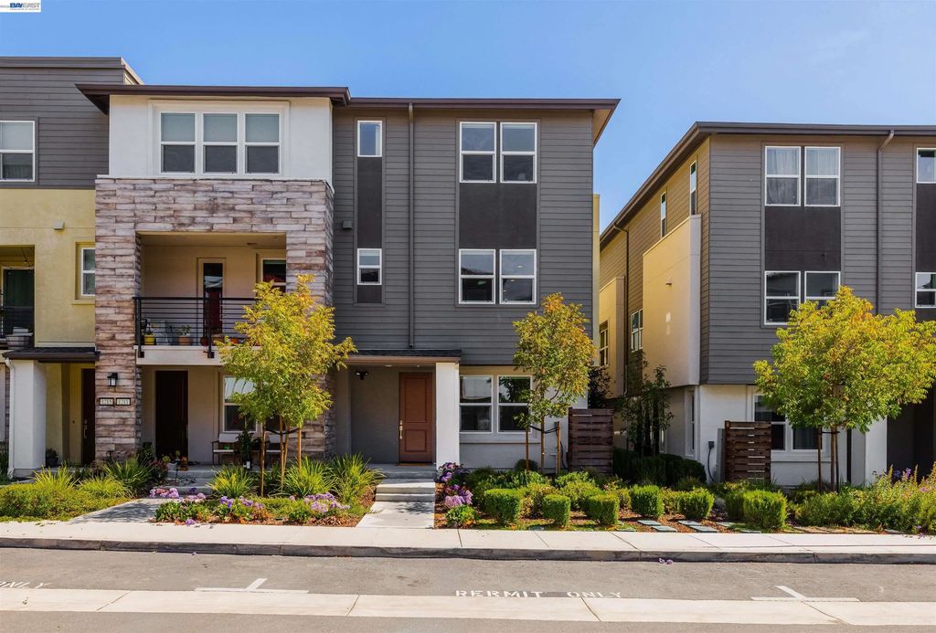 1207 Lorenzini Loop, San Ramon
