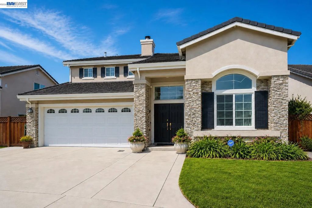 15100 Shining Star Ln, San Leandro