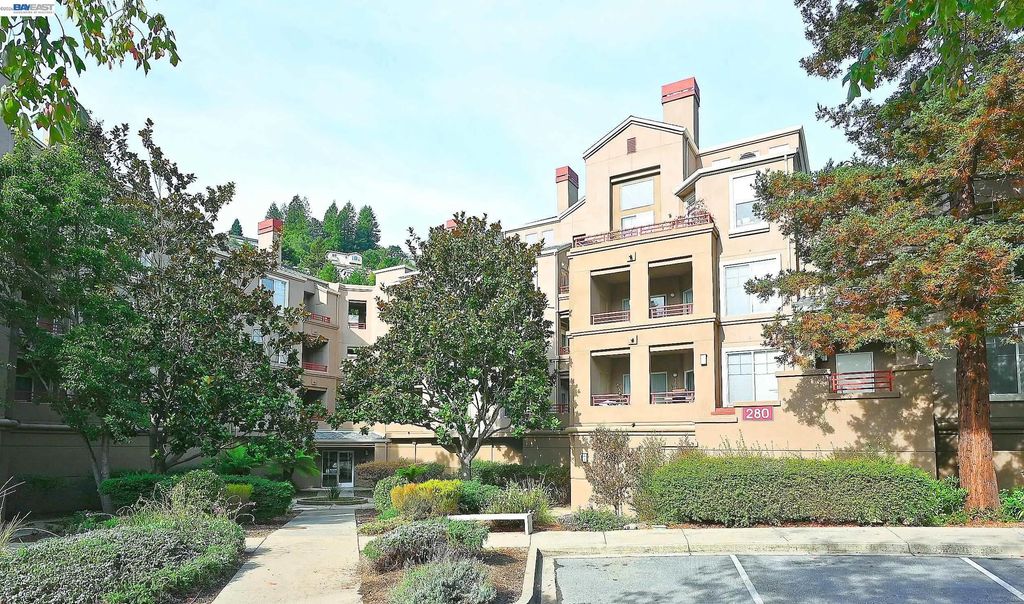 280 Caldecott Ln 221, Oakland