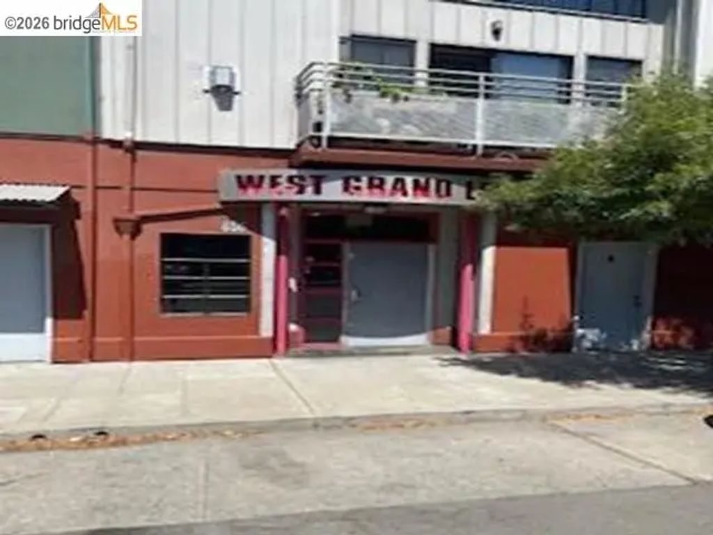 850 W Grand Ave 17, Oakland
