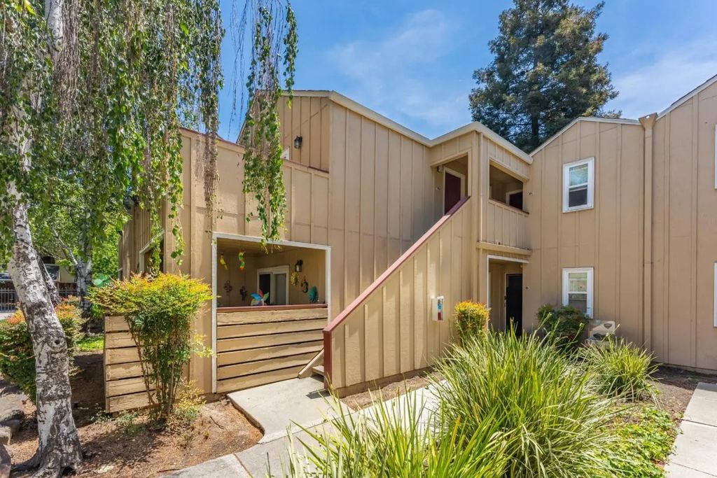 15 Monte Verano Court, San Jose