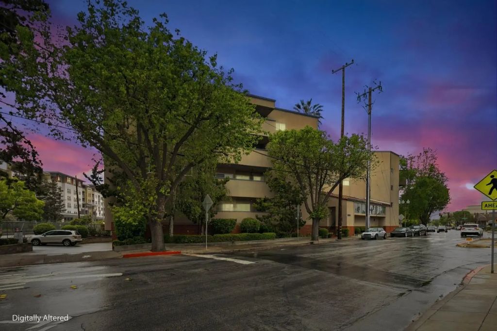 1090 Main Street 201, Redwood City