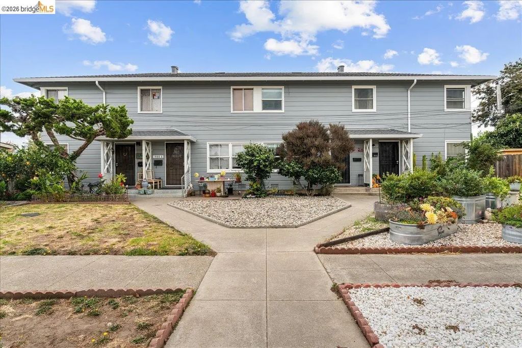 1802 Second M, Alameda