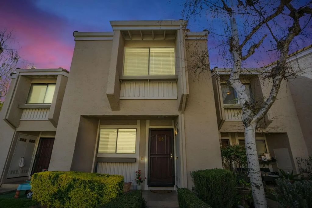 260 W. Dunne Avenue 18, Morgan Hill