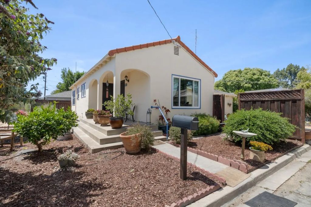 935 Di Giulio Court, Santa Clara