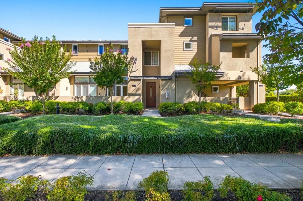 3728 Feather Lane, Palo Alto