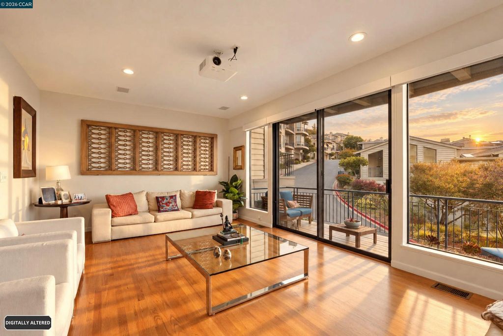5 Schooner Hill, Oakland