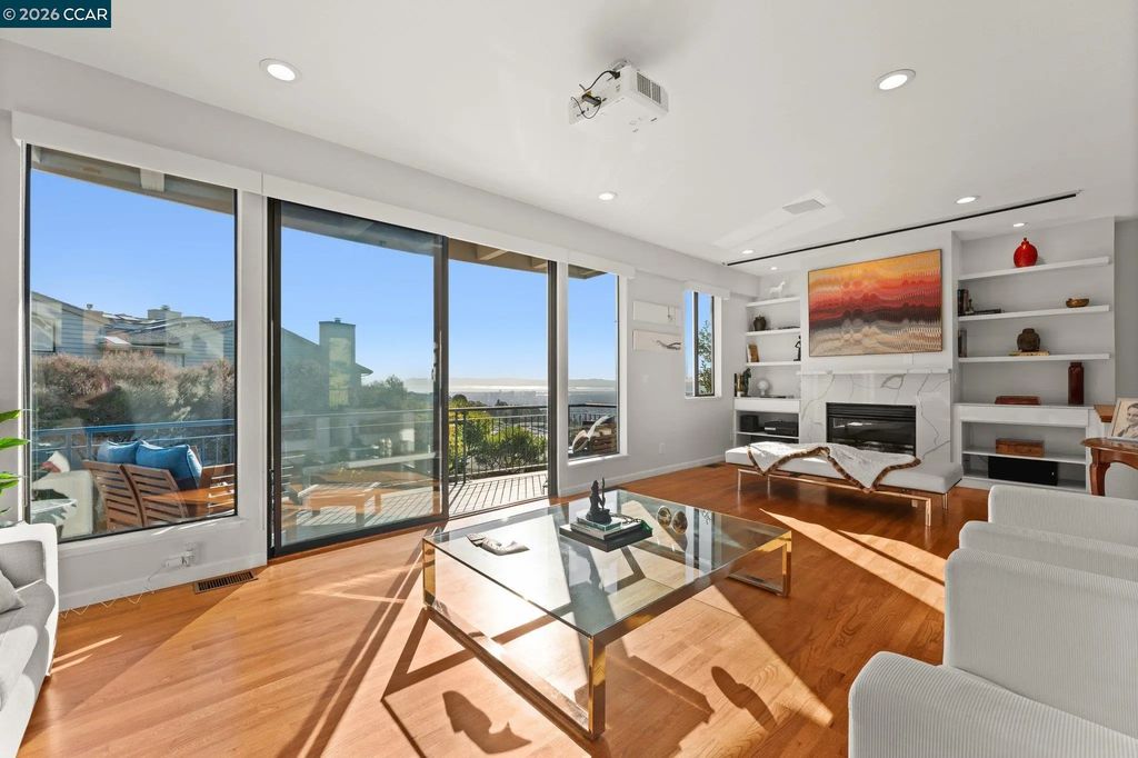 5 Schooner Hill, Oakland