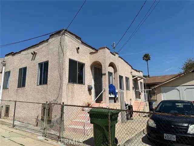 3201 E 5th, Los Angeles