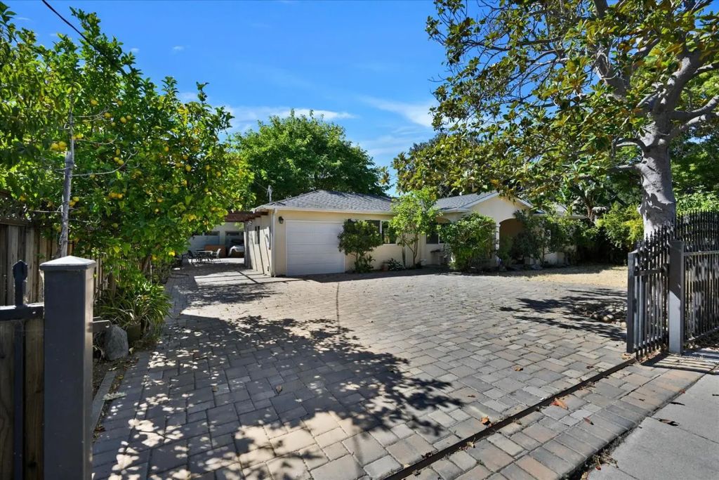 443 4th Avenue, Redwood City