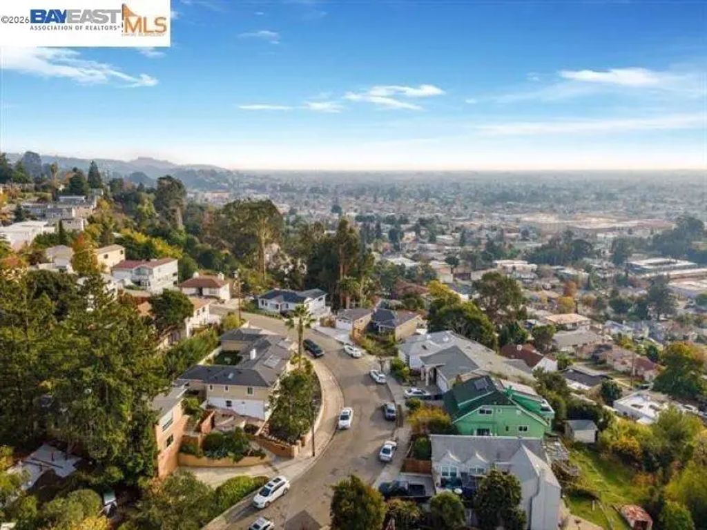 6338 Buena Ventura Ave, Oakland