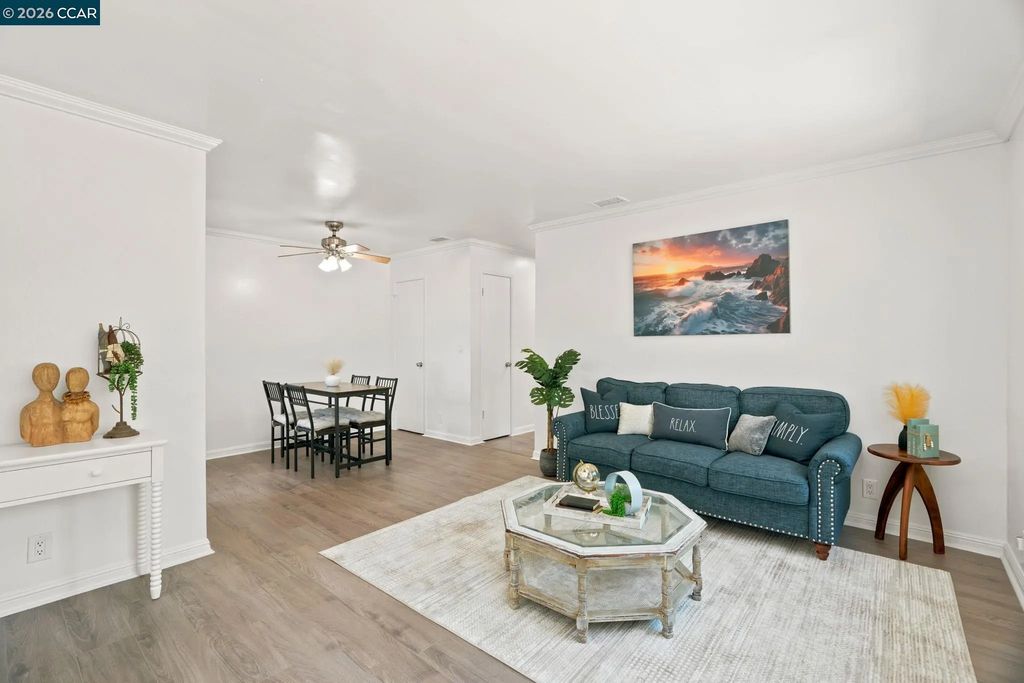 1005 Mohr Ln 4, Concord