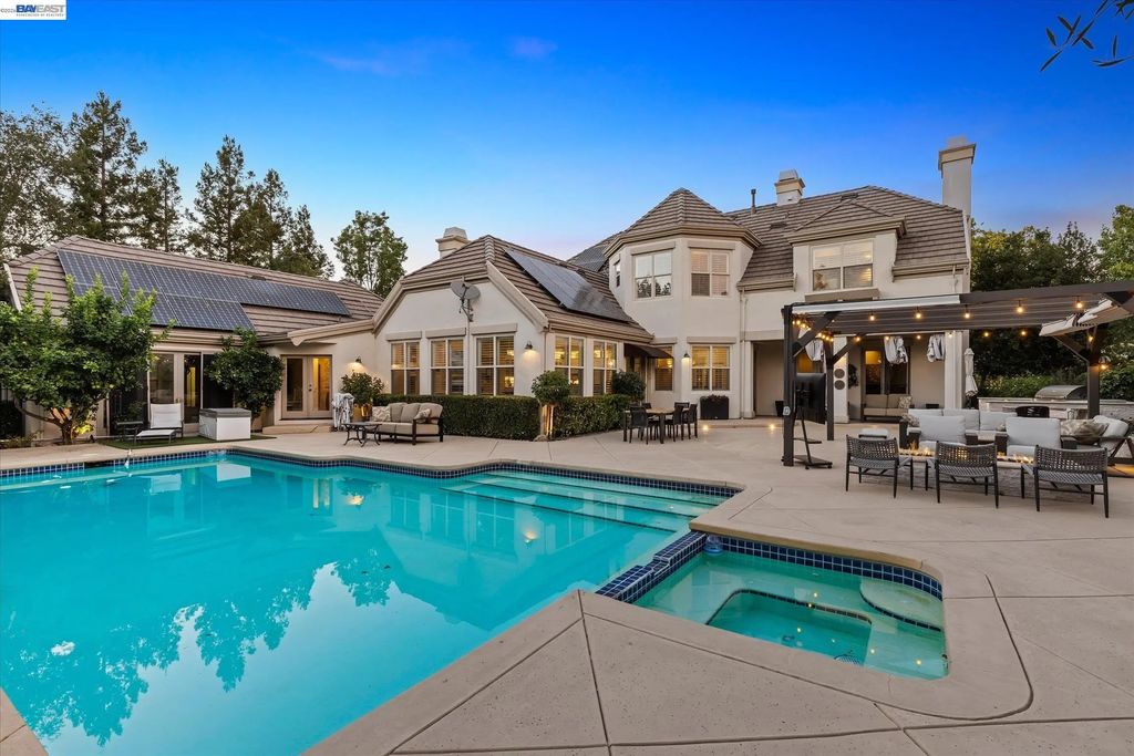 3019 E Ruby Hill Dr, Pleasanton